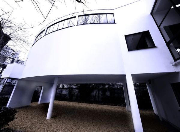 ⟁ Member's Supplement: Le Corbusier's Villa La Roche, Paris