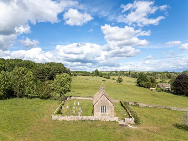 Member Powered Photography: St. Oswald's, Widford Video