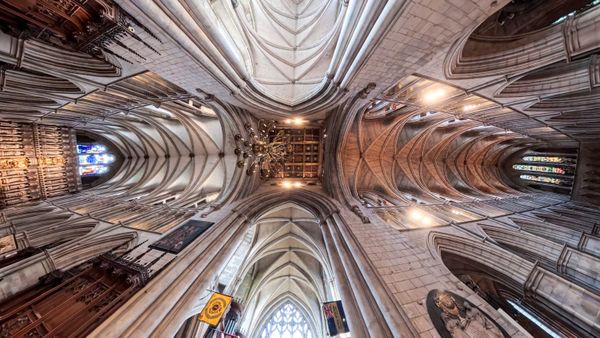 Southwark Cathedral Nave and Chancel in glorious VR.