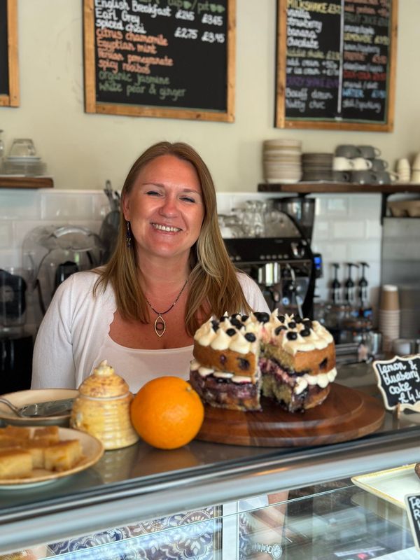 📝 Field Notes from my Camper-van-camino: Brigstock, Stowe House, Ashwell, Chaldon, Kew Gardens.