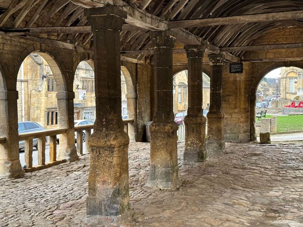 📍Loci: The Volute and the Cobbled Floor