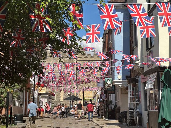 📝 Field Notes from my Camper-van-camino: A Walk along the Thames to Windsor