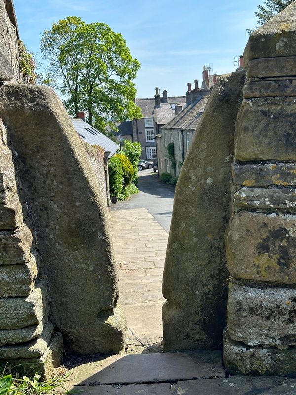 ✨ Treasure Hoard: The Kissing Squeeze Stile at Middleham