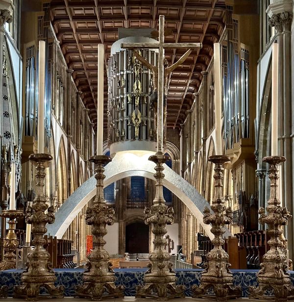 ✨ Treasure Hoard: The Majestas and the Wishbone Arch, Llandaff Cathedral