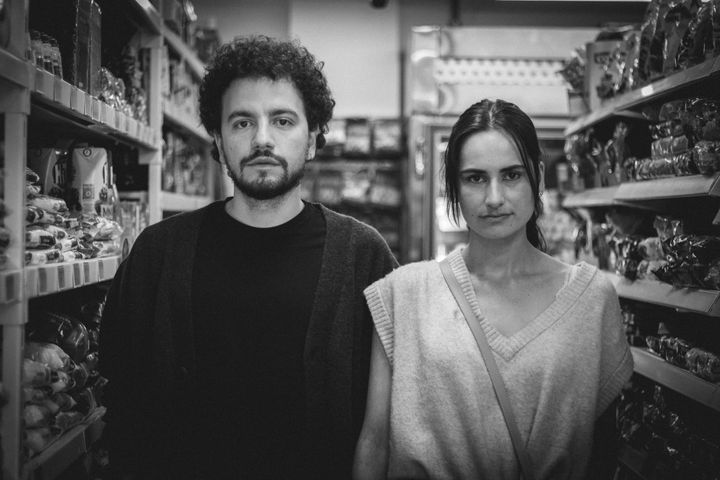 Diseñar un esquema de vestuario para una película improvisada