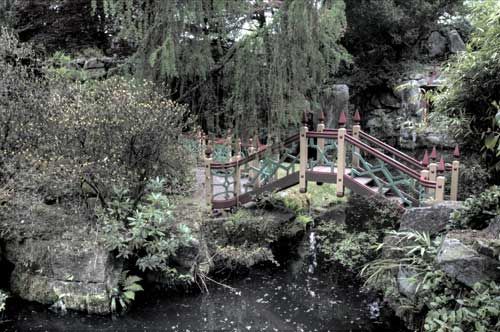 Pont chinois aux jardins de Biddulph Grange