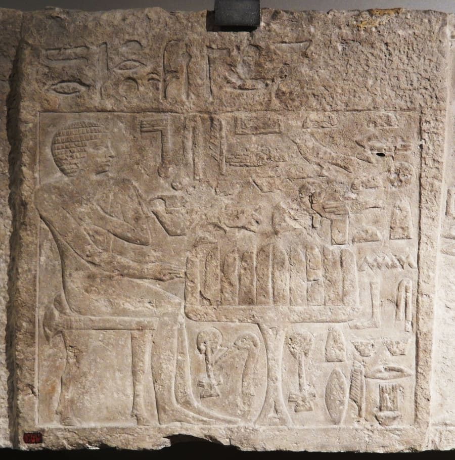 Estela de losa de la tumba mastaba de Itjer en Giza.