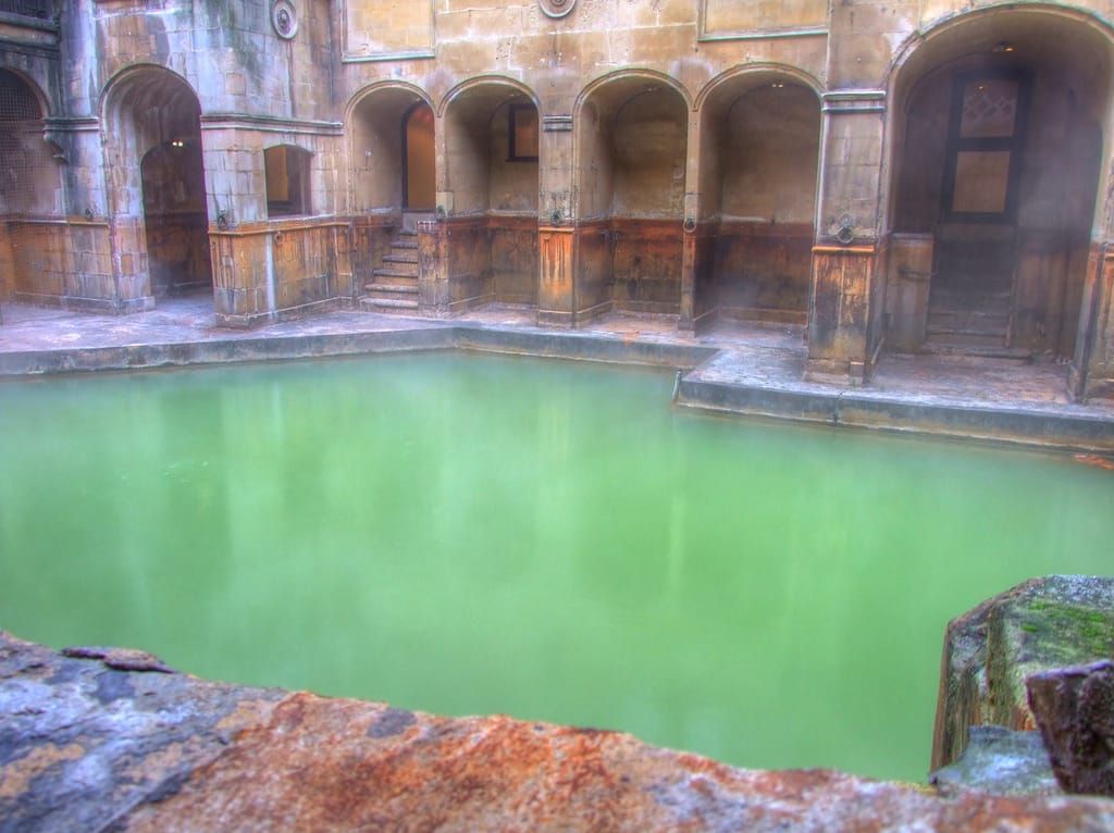 Cyanobacteria responding well to warming in Roman Bath.