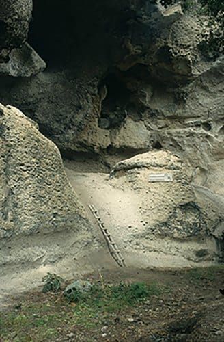 This is the El Gigante rockshelter in the western highlands of Honduras.