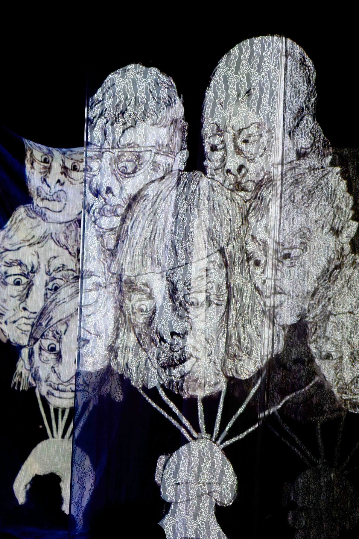 Darling Desperados ställer frågor utan svar