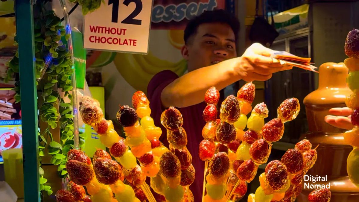 🍜 Jalan Alor Food Street Guide (2025): What to Eat, Opening Hours & Local Tips