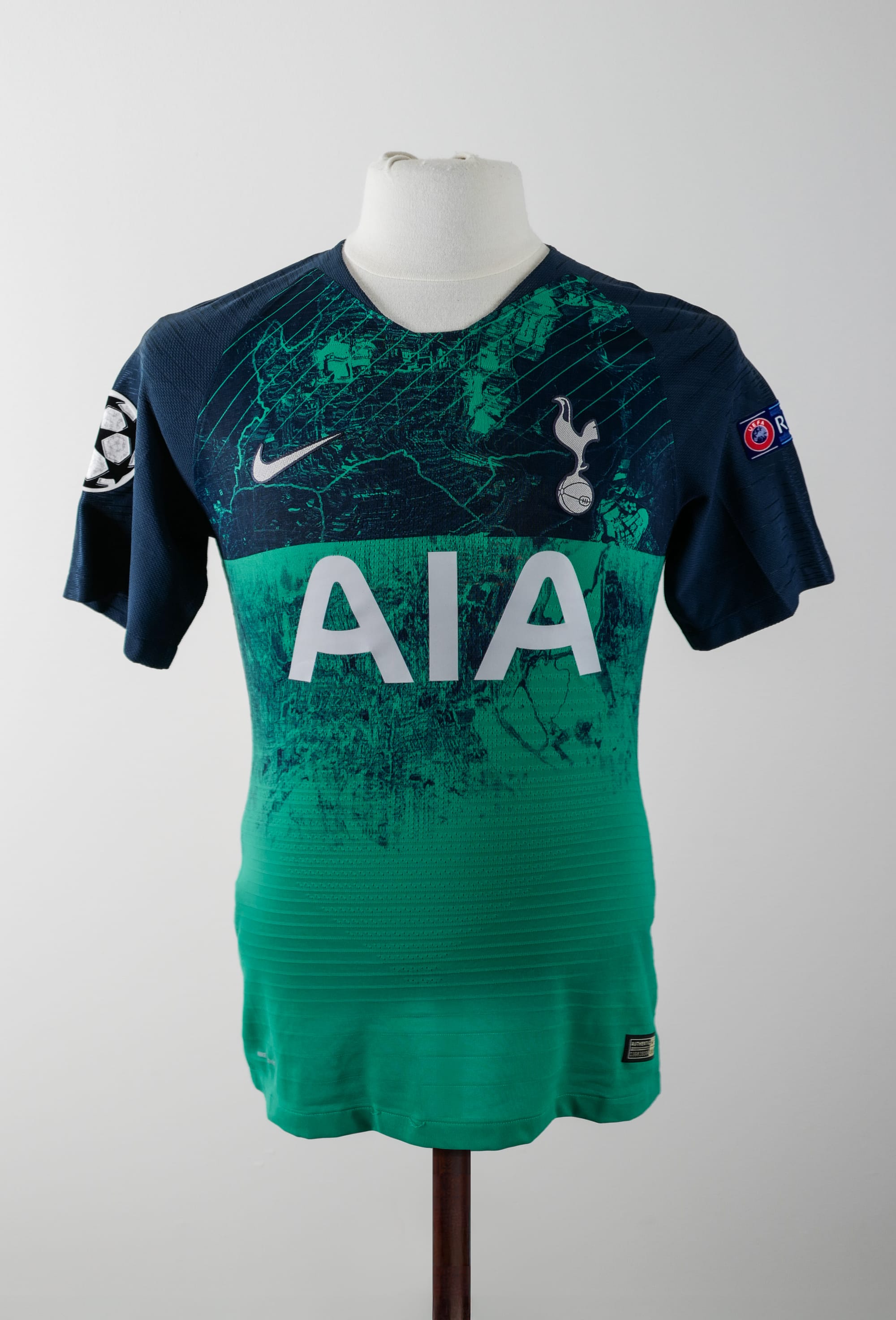 Kieran Trippier match issued Tottenham Hotspur shirt vs Ajax, view 1
