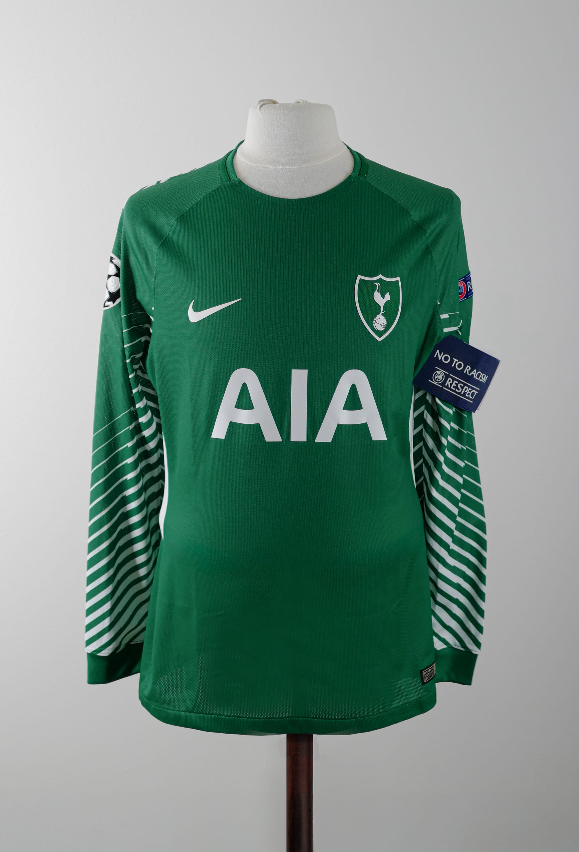 Hugo Lloris match issued Tottenham Hotspur shirt, front view