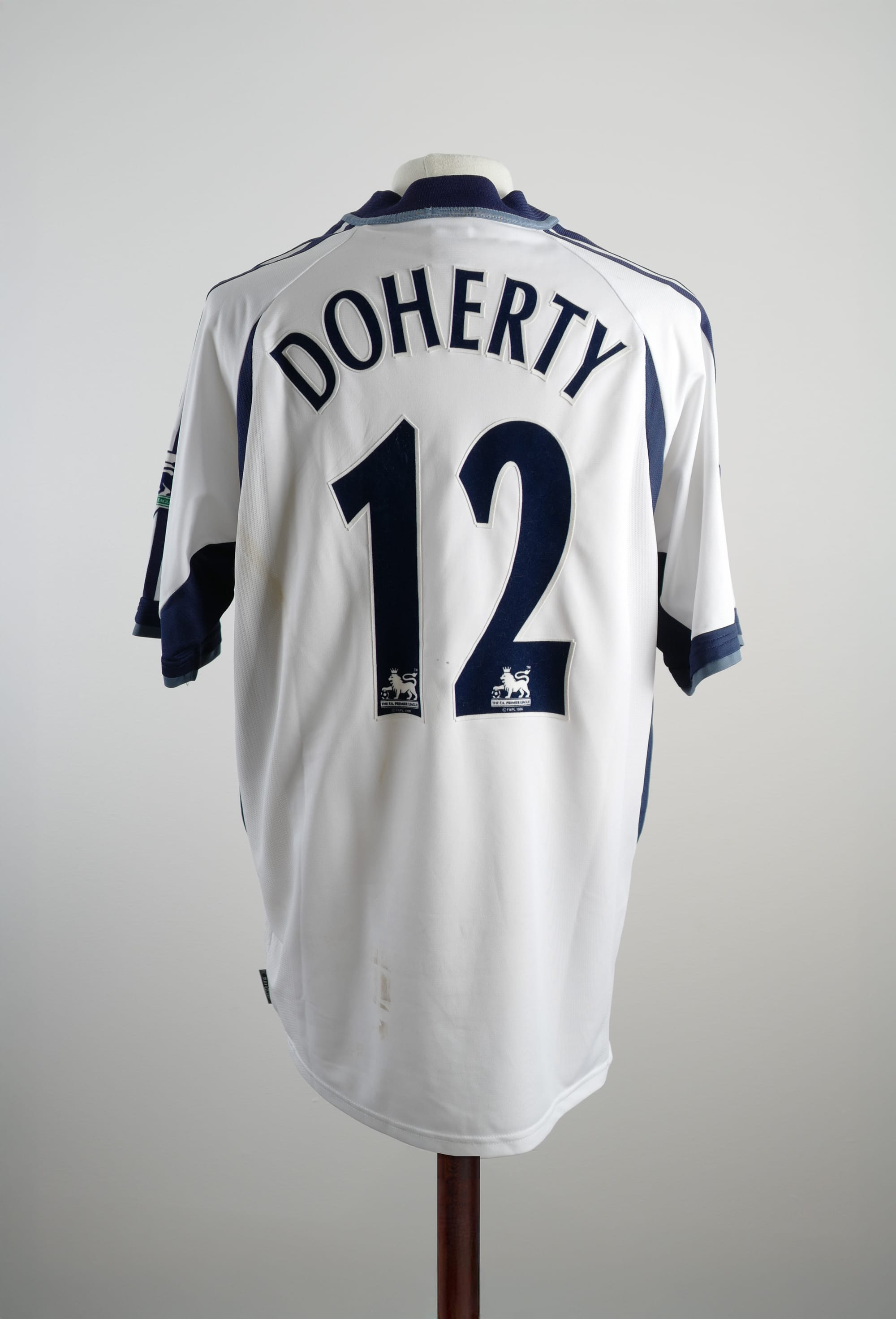 Gary Doherty match worn Tottenham Hotspur shirt vs Torquay United, back view