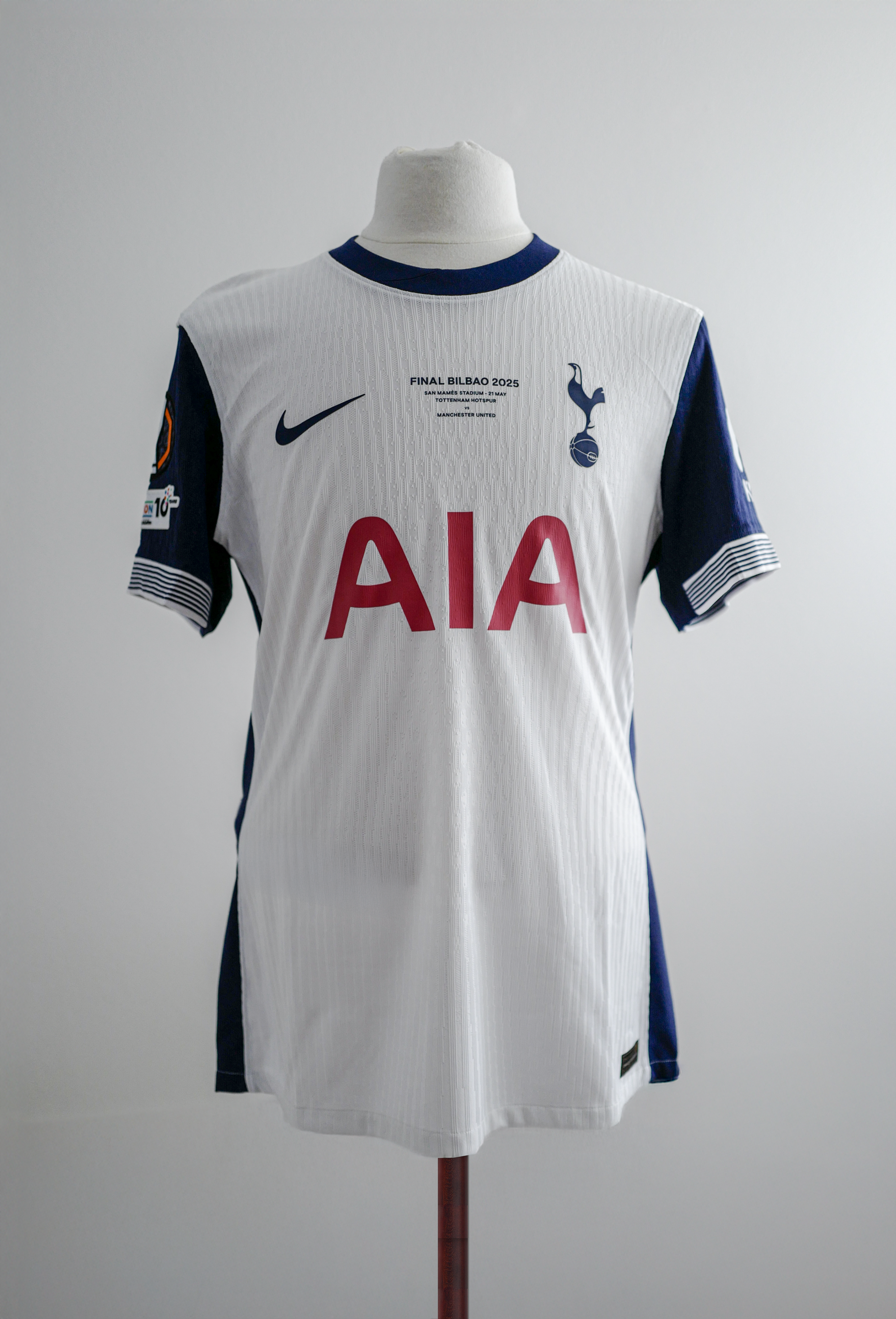 Kevin Danso match issued Tottenham Hotspur shirt vs Manchester United, view 1