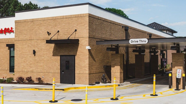 Bellflower Chick-fil-A opens with cow-themed giveaway