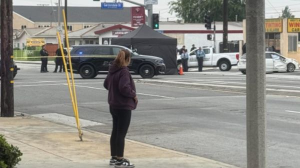 Motorcyclist killed in Downey crash at Paramount and Gardendale