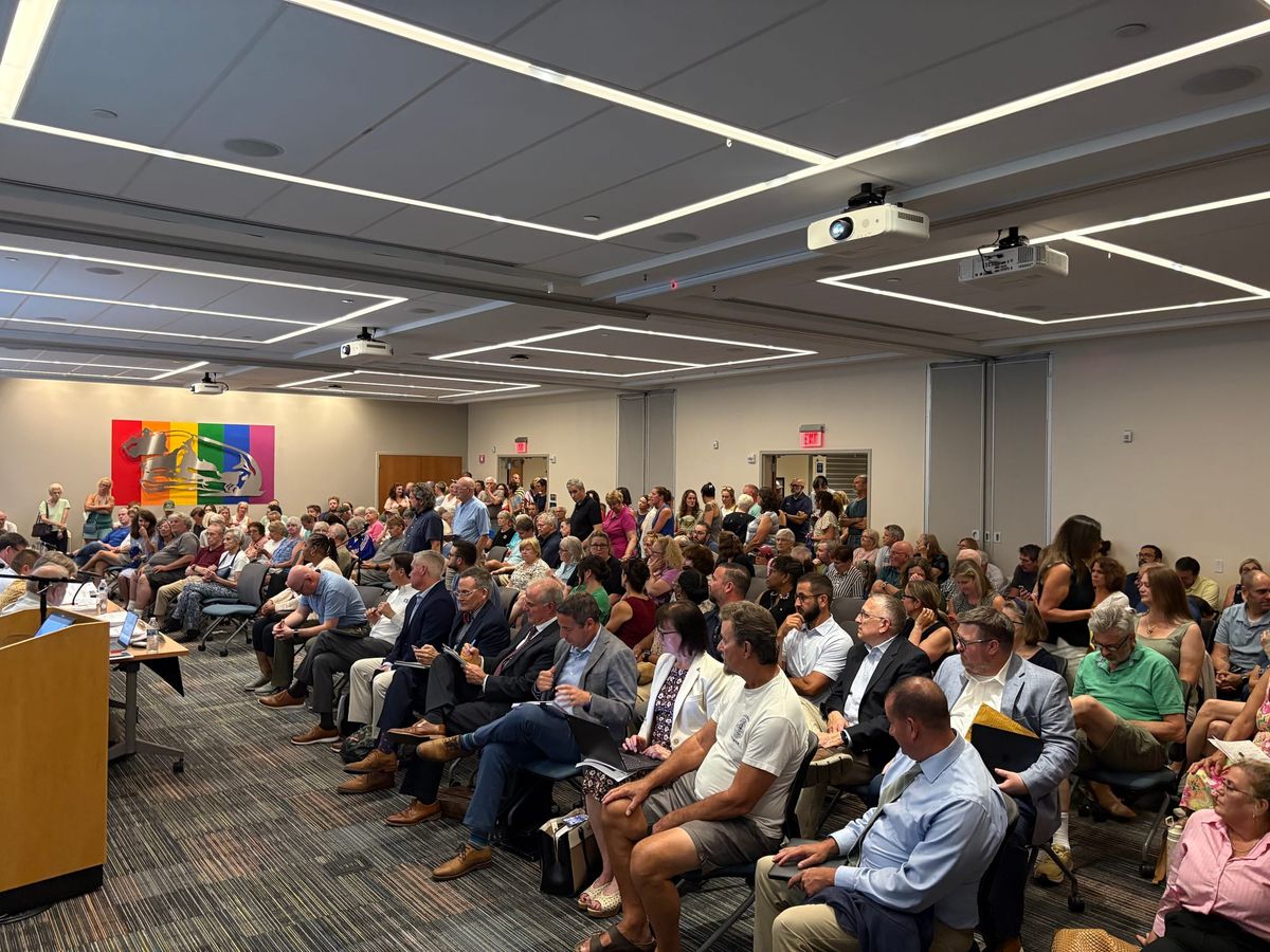 Middletown residents line up for public comment. Photo by me.