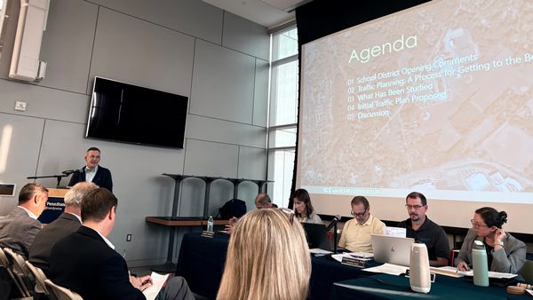 Photograph of Dr. Meloche presenting to the Planning Commission by Middletown Observer.