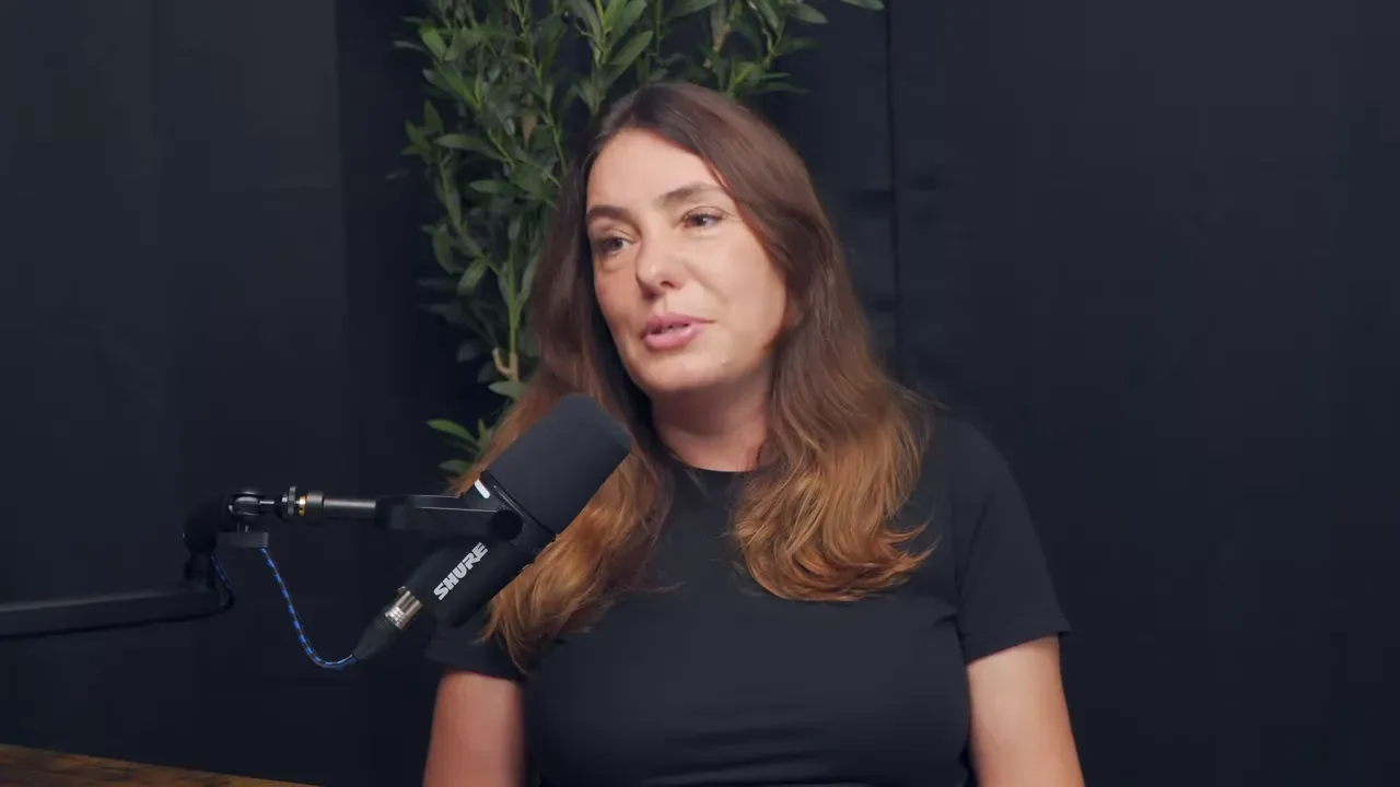 Первые дни: сумка на плече и перелет в Нью-Йорк