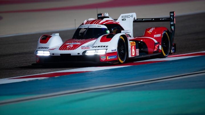 Kévin Estre (FRA), Laurens Vanthoor (BEL), Matt Campbell (AUS). Porsche 963, Porsche Penske Motorsport (#6), FIA WEC, Bahrain, 2025, Porsche AG