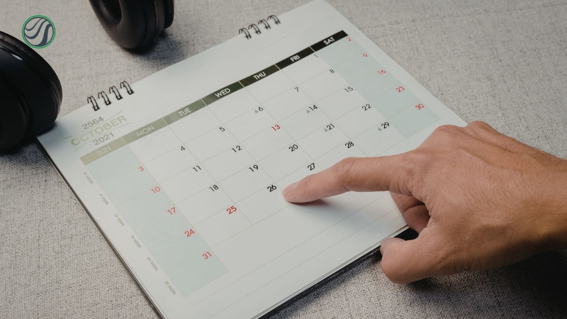 Image of calendar to pick old storm date for Generate Roofing Leads