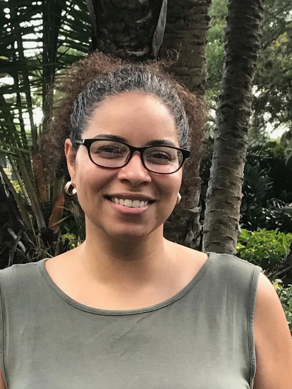 Meet Our Readers: Tracy Harford-Porter