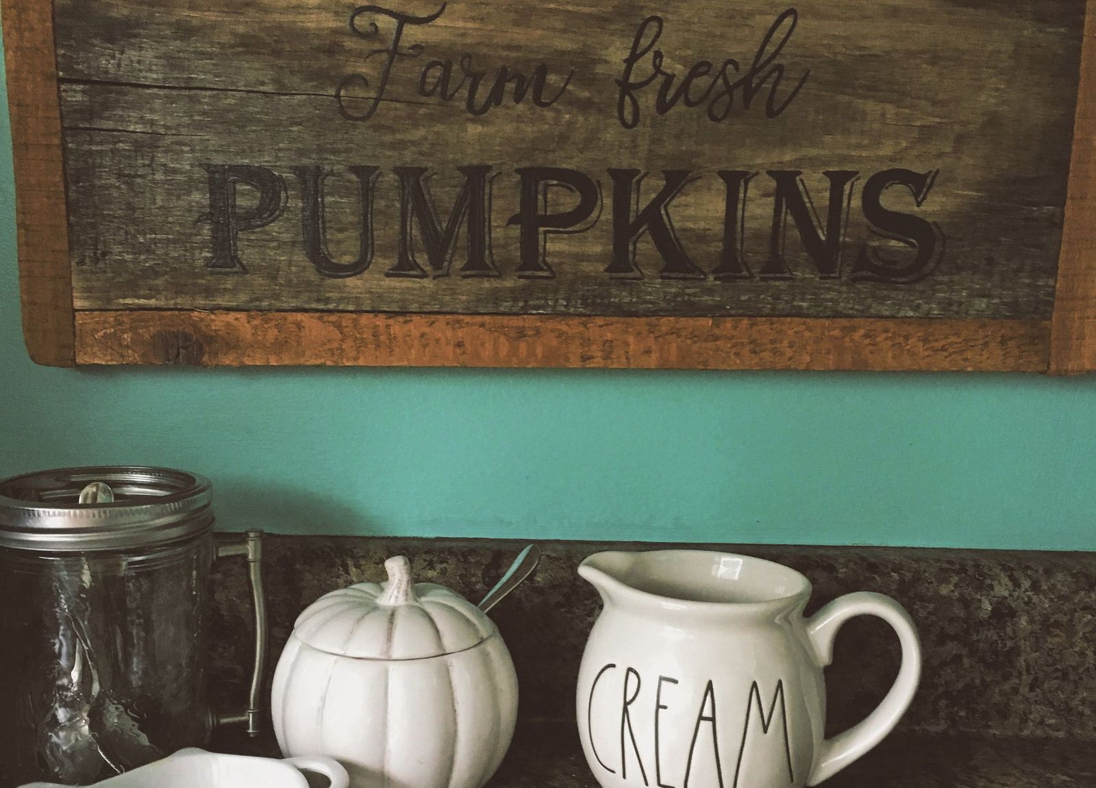 Seasonal Decor for My Minimal Life