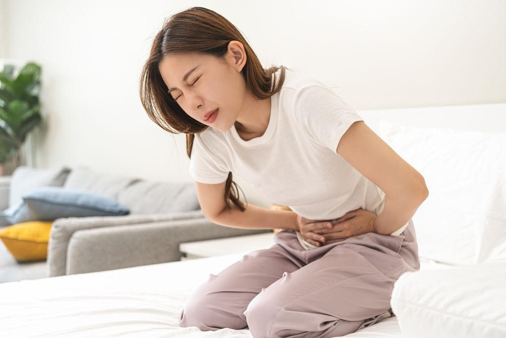 【胃痛】吃什麼？不同位置腹痛代表什麼？了解5大原因及舒緩方法