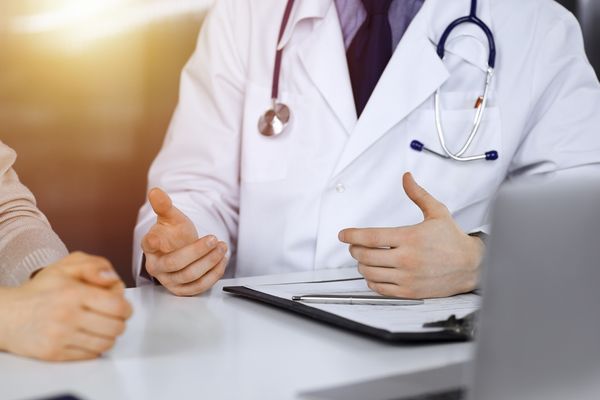余德富醫生