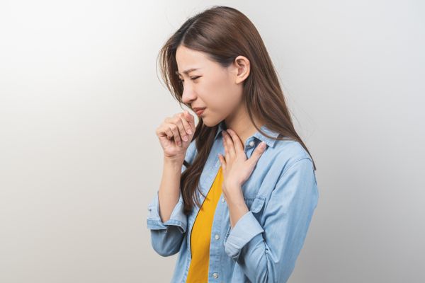 【氣管敏感】如何舒緩？了解症狀、原因及藥物治療選項