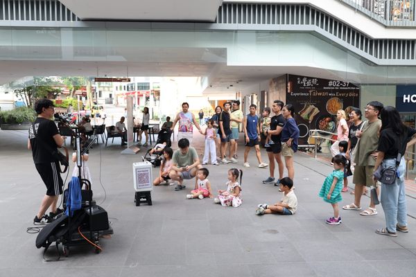 BuskingRobin - One Holland Village - 24 Aug 2025