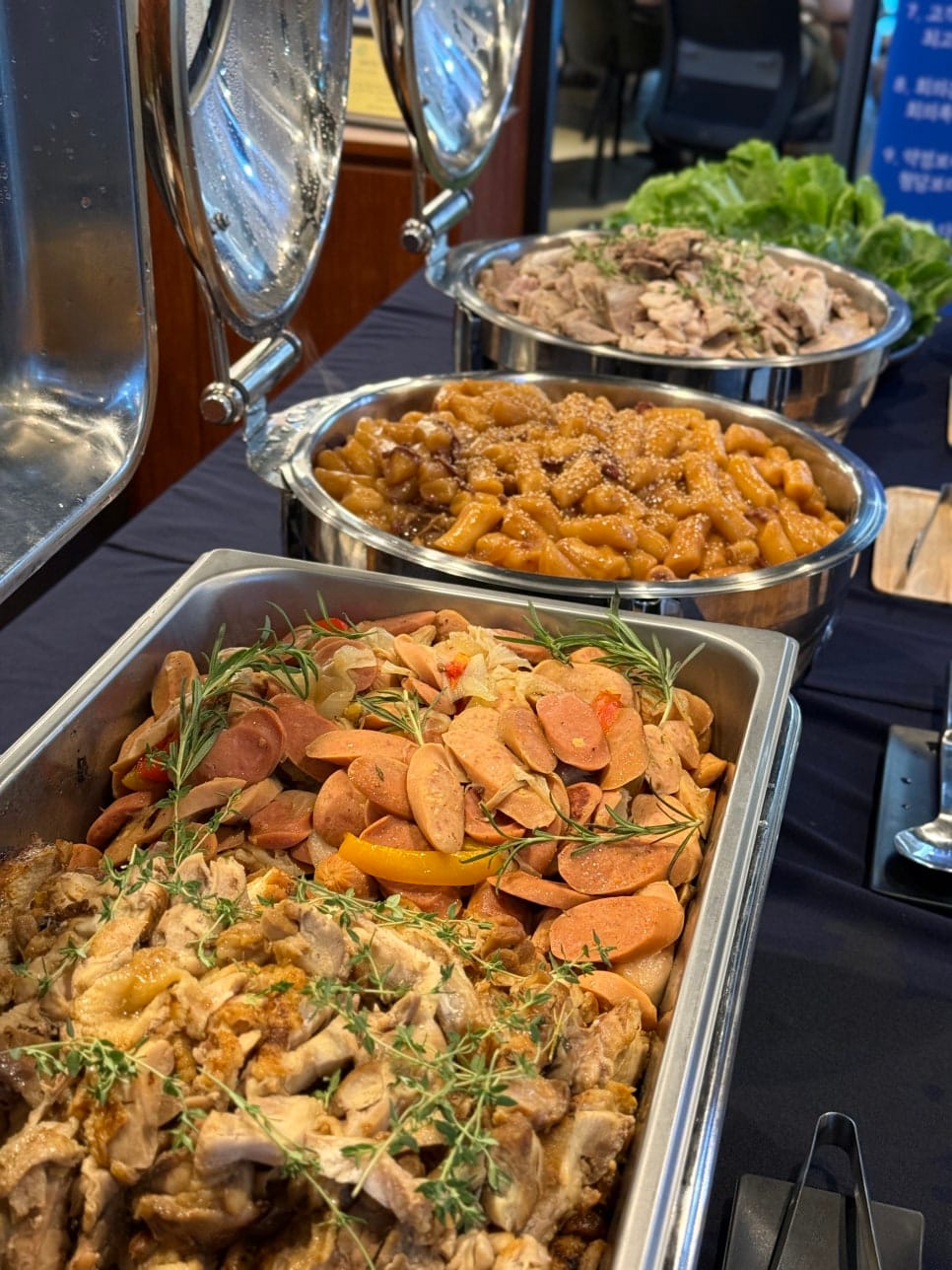 Corporate Office Catering in Guro for a Young Workforce