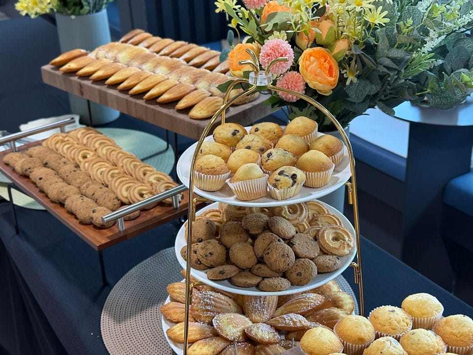 VIP Session Coffee Break & Formal Lunch Course Menu Catering — 9