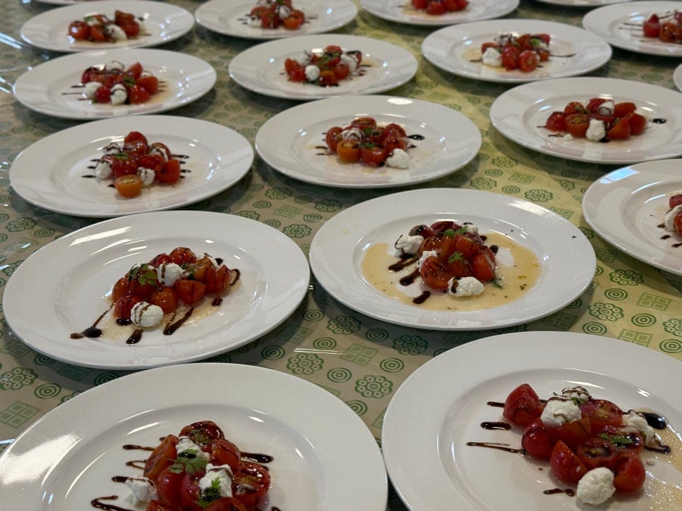 VIP Session Coffee Break & Formal Lunch Course Menu Catering — 15