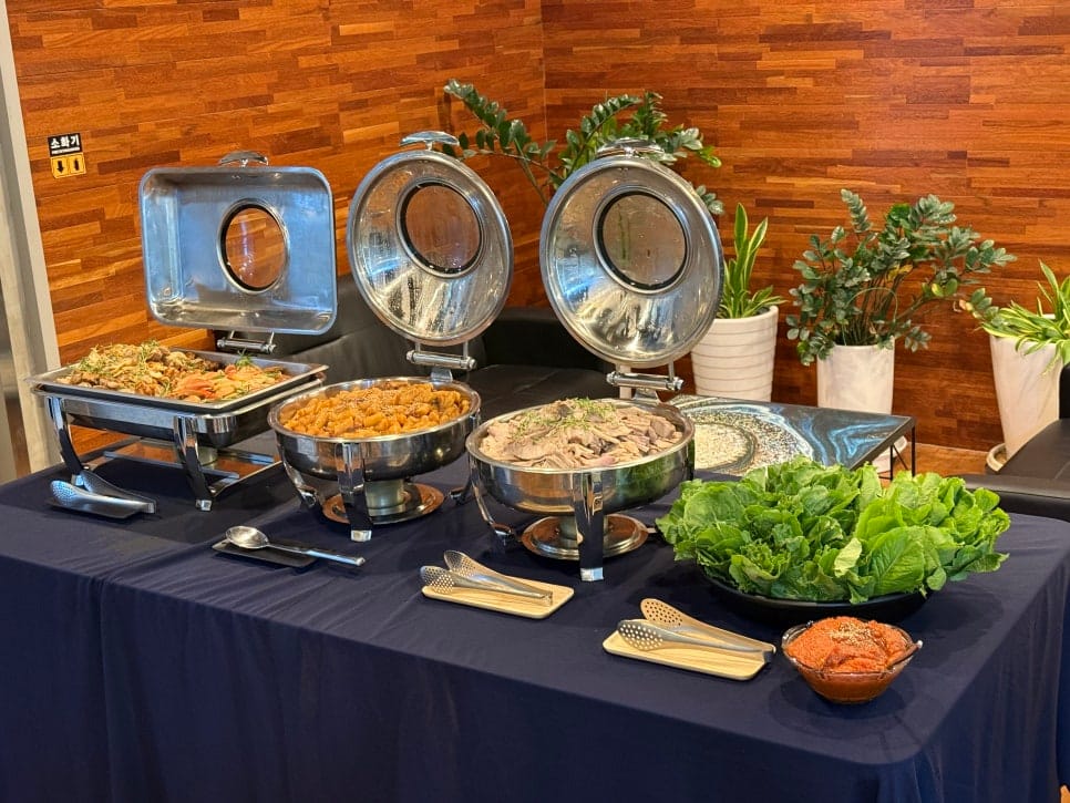 Corporate Office Catering in Guro for a Young Workforce — 12
