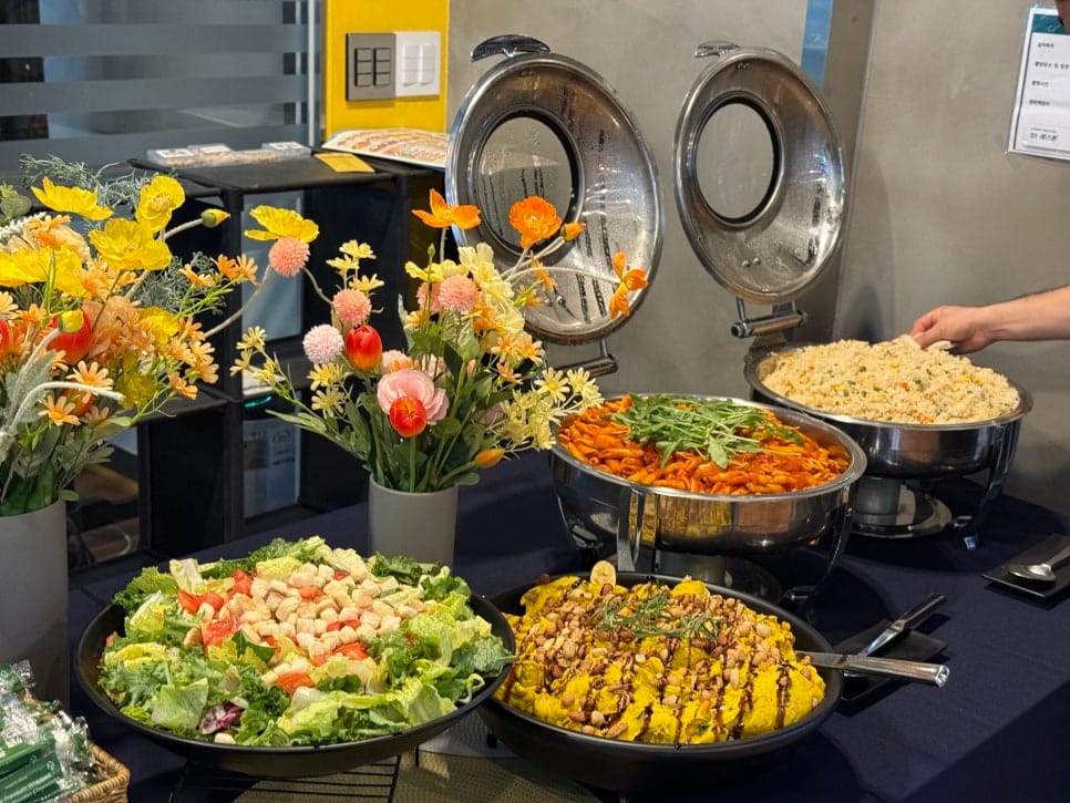 Corporate Office Catering in Guro for a Young Workforce — 13