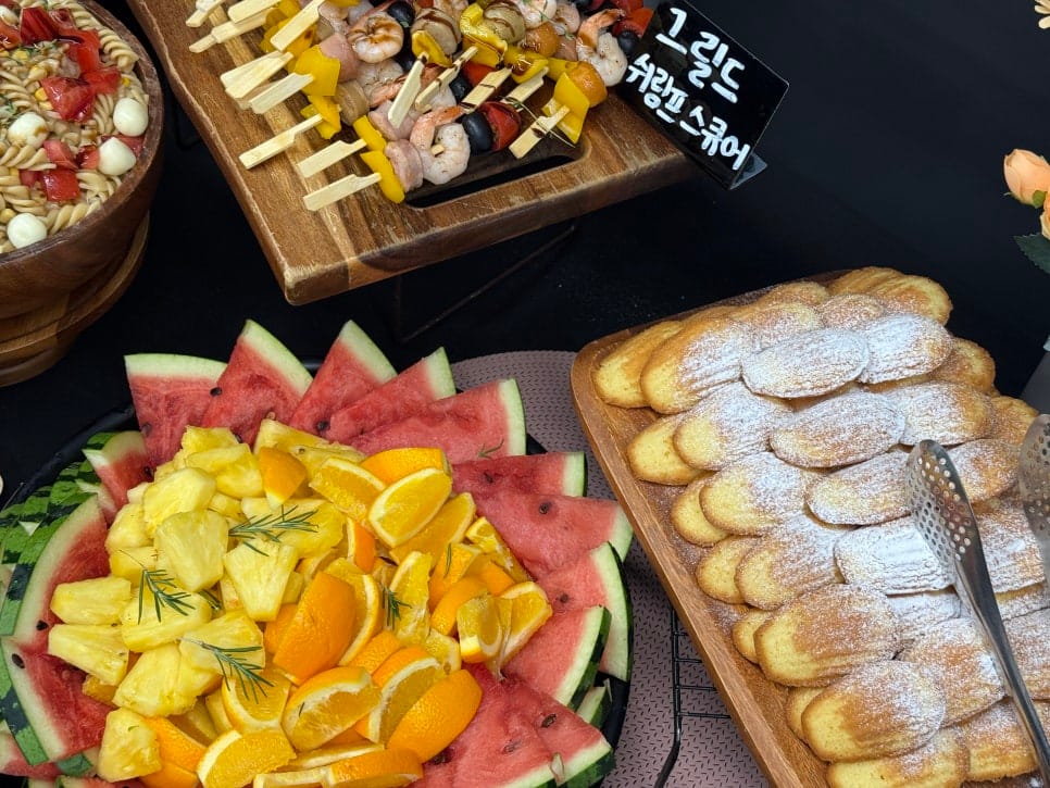 Office Opening Party Catering: How to Make a Strong First Impression at Your New HQ — 13