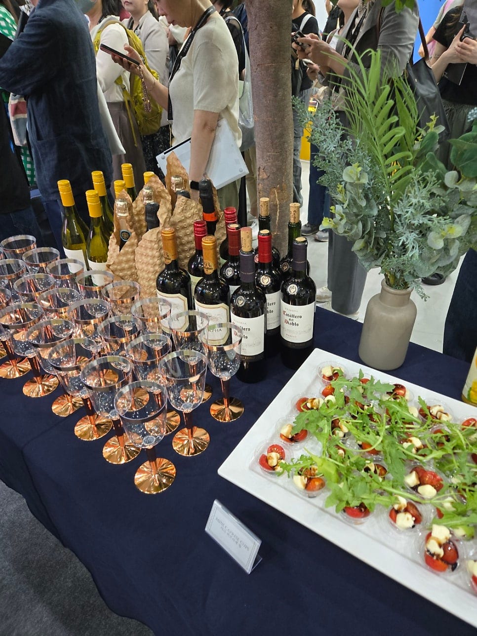 COEX Exhibition Catering: Finger Food That Keeps Visitors at Your Booth — 7