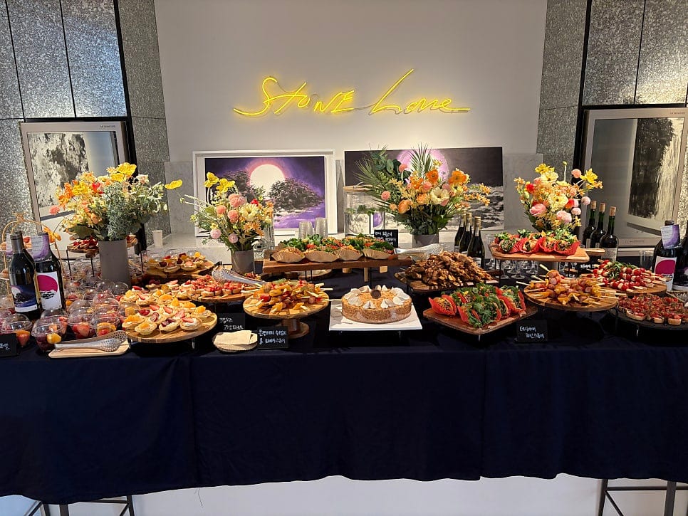 Art Exhibition Catering in Cheongdam-dong — Wine & Finger Food at Atollage — 3