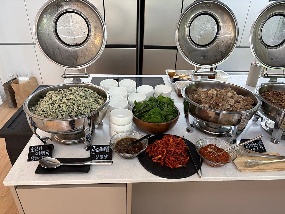 Intimate First Birthday Party Catering at a Private Home — 20