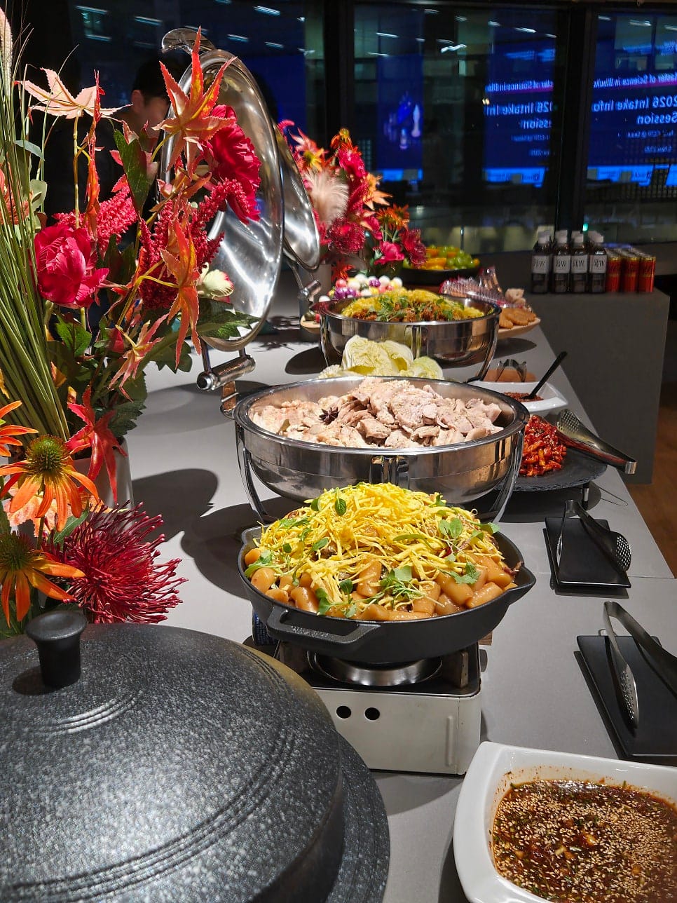 Corporate Event Catering in Seoul: How the Right Food Changes the Whole Atmosphere — 6