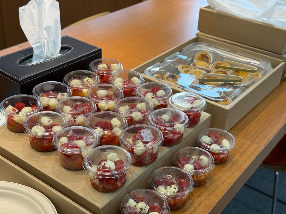 Conference & Seminar Catering: Breakfast Finger Food and Boxed Lunch in One Service — 6