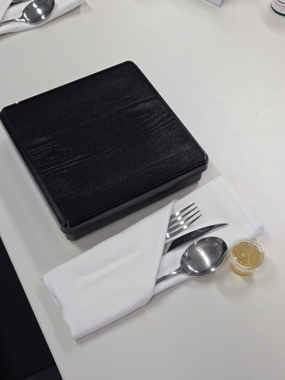 Conference & Seminar Catering: Breakfast Finger Food and Boxed Lunch in One Service — 17