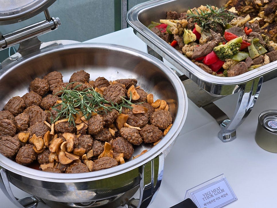 Pet-Friendly Outdoor Party Catering in Korea — 8