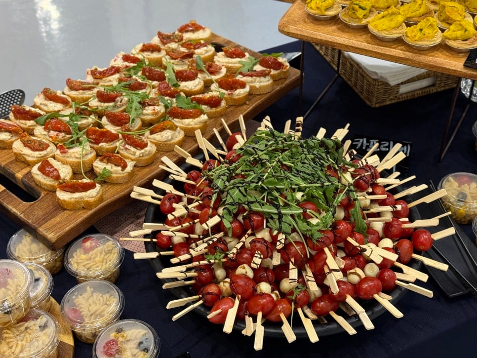 Gallery Catering in Insadong: Finger Food Setup for an Art Exhibition Opening — 8