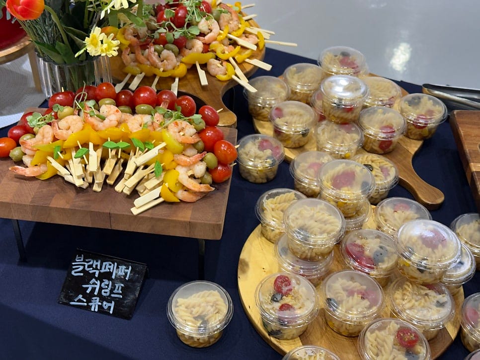 Gallery Catering in Insadong: Finger Food Setup for an Art Exhibition Opening — 11