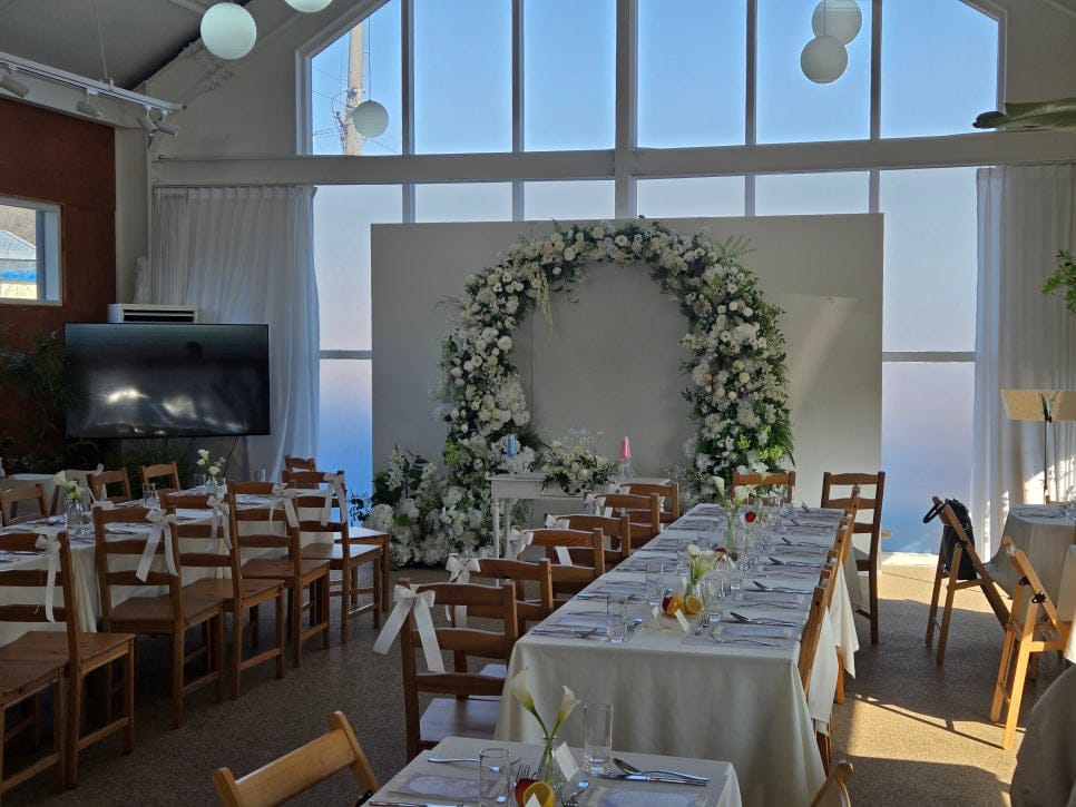 Why MZ-Gen Couples Obsess Over Catering More Than the Venue for Small Weddings — 2