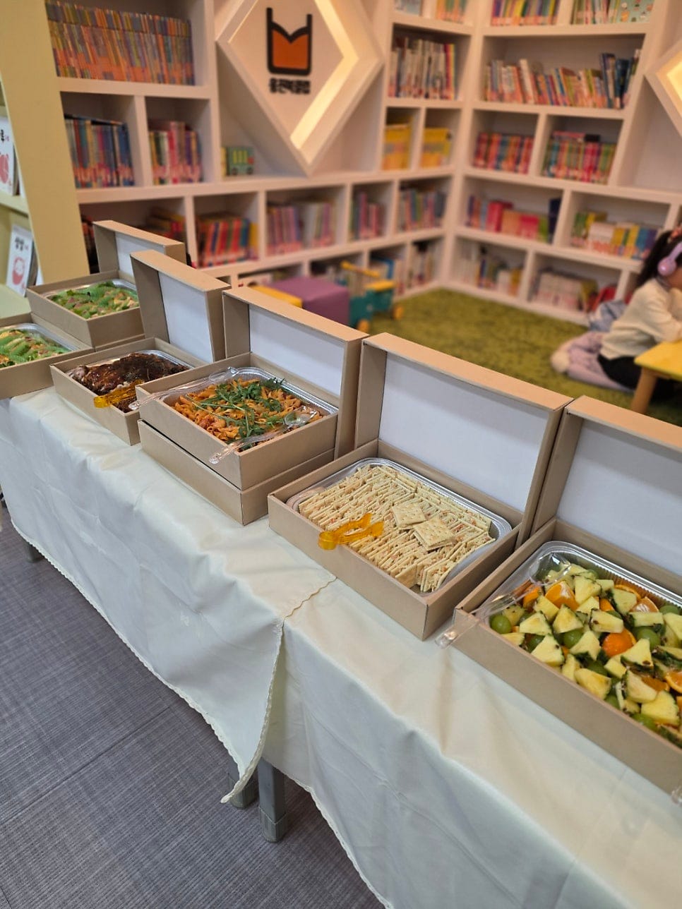 Box Catering for Office Promotion Parties and New Year Kick-Off Events