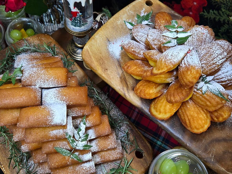 Finger Food Catering for a Hyundai Department Store Employee Awards Ceremony — A Style That Works for New Year Corporate Events Too — 5